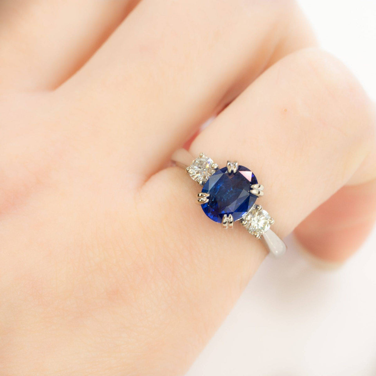 Cornflower Blue Sapphire and Diamond Three Stone Ring 18K Gold