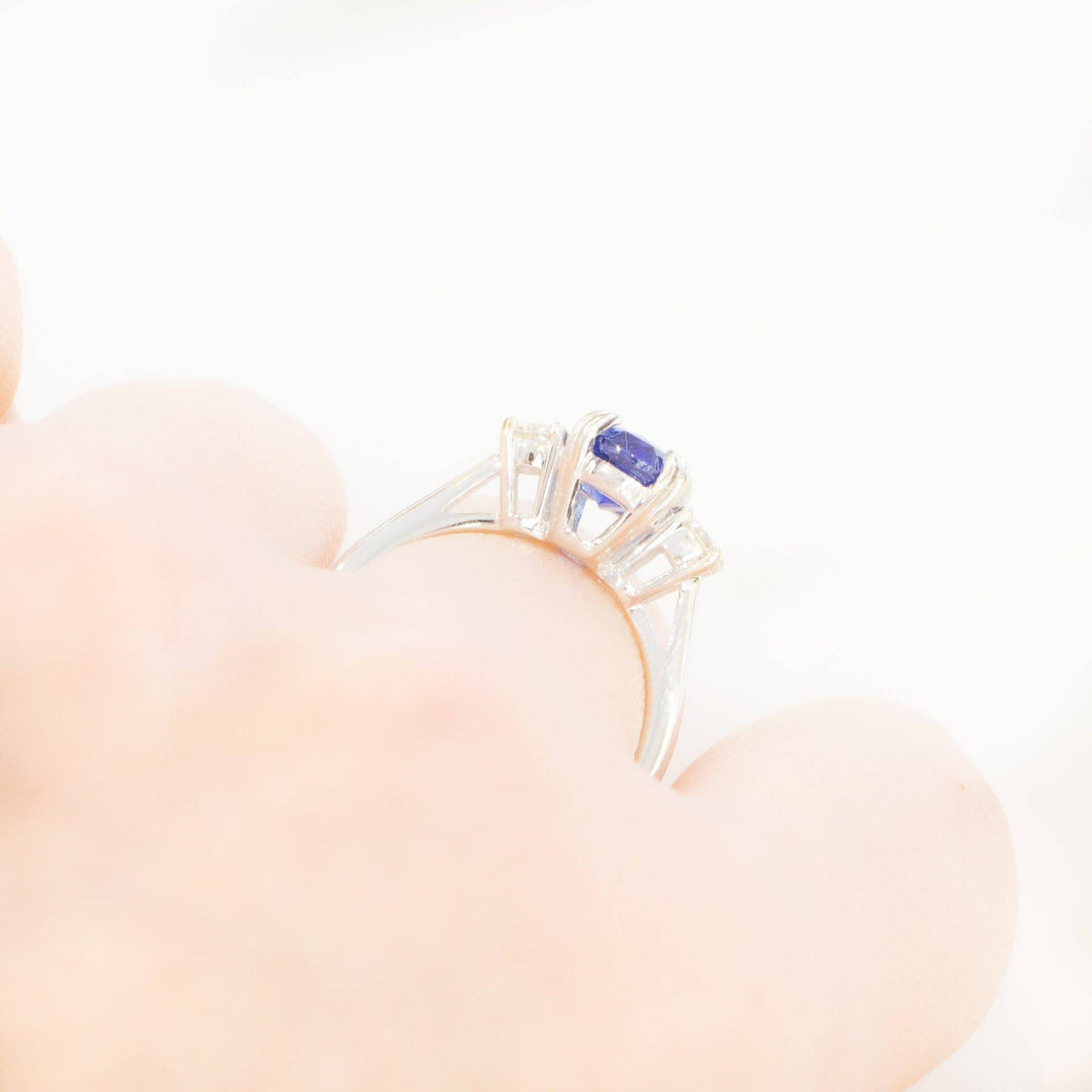 Cornflower Blue Sapphire and Diamond Three Stone Ring 18K Gold