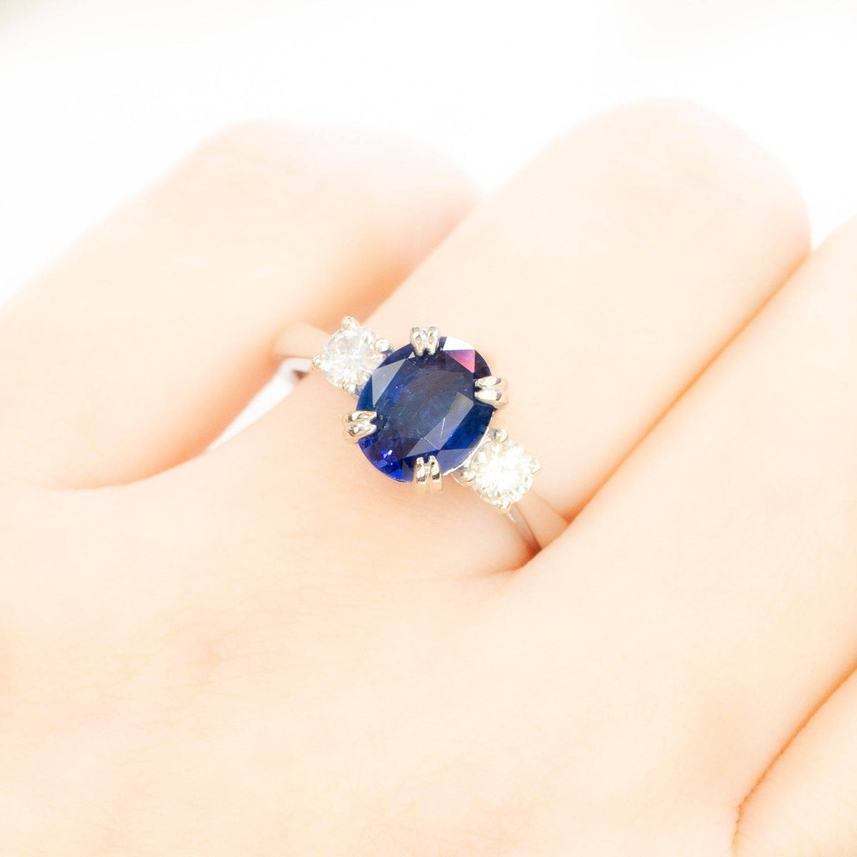 Cornflower Blue Sapphire and Diamond Three Stone Ring 18K Gold