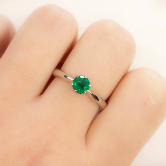 Solitaire Colombian Emerald Ring in Platinum
