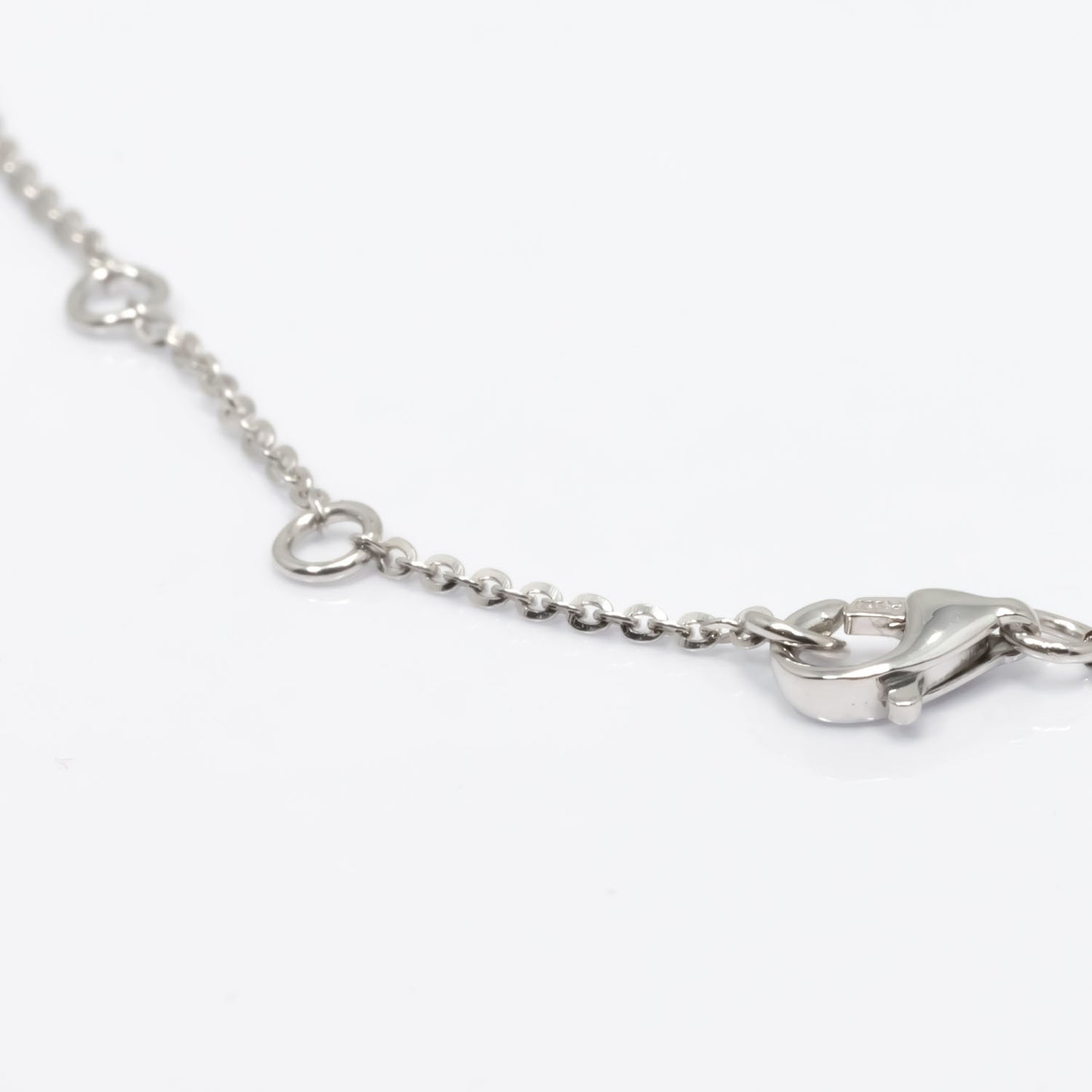 view of chain of Australian Teal Sapphire Bracelet in Platinum 