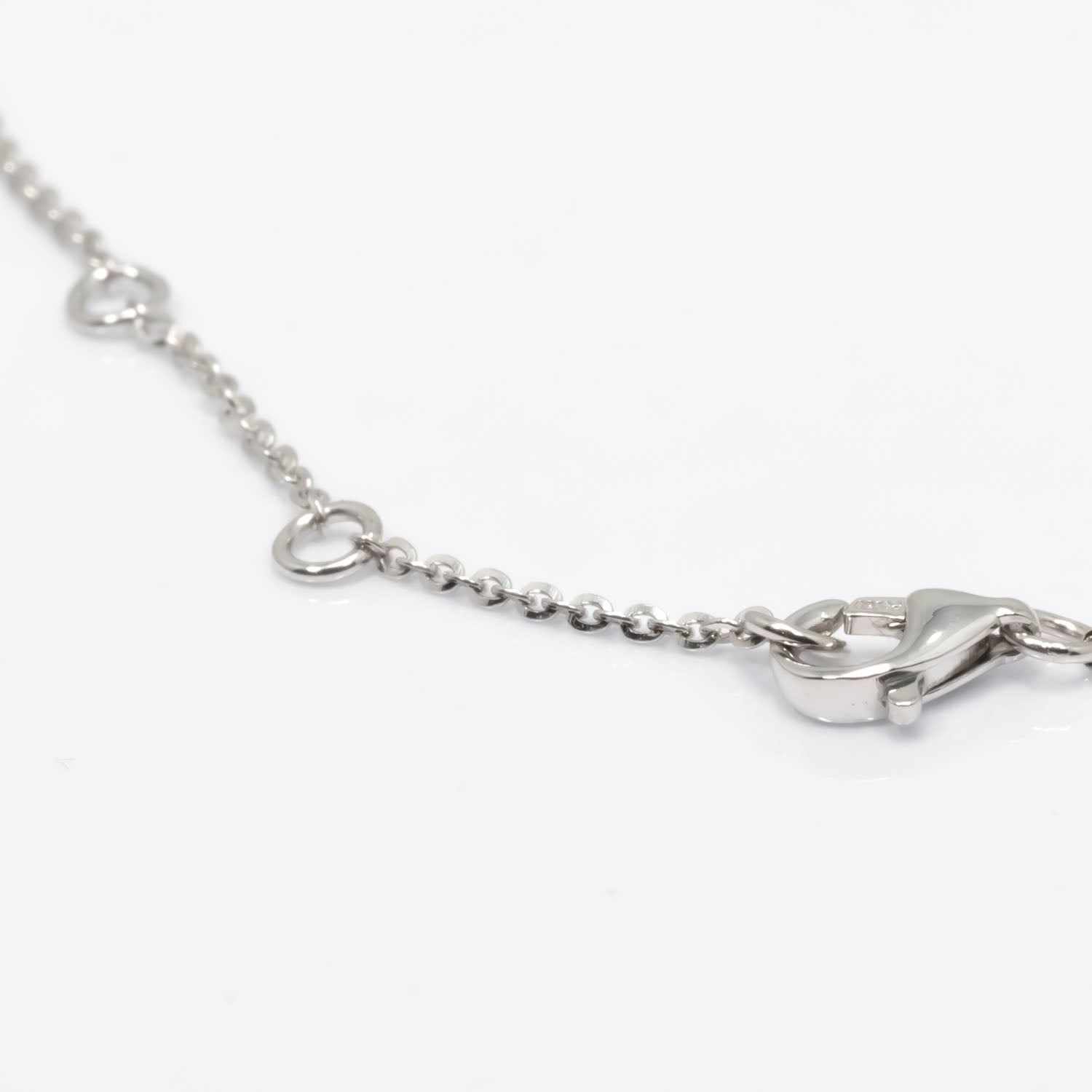 view of chain of Australian Teal Sapphire Bracelet in Platinum 