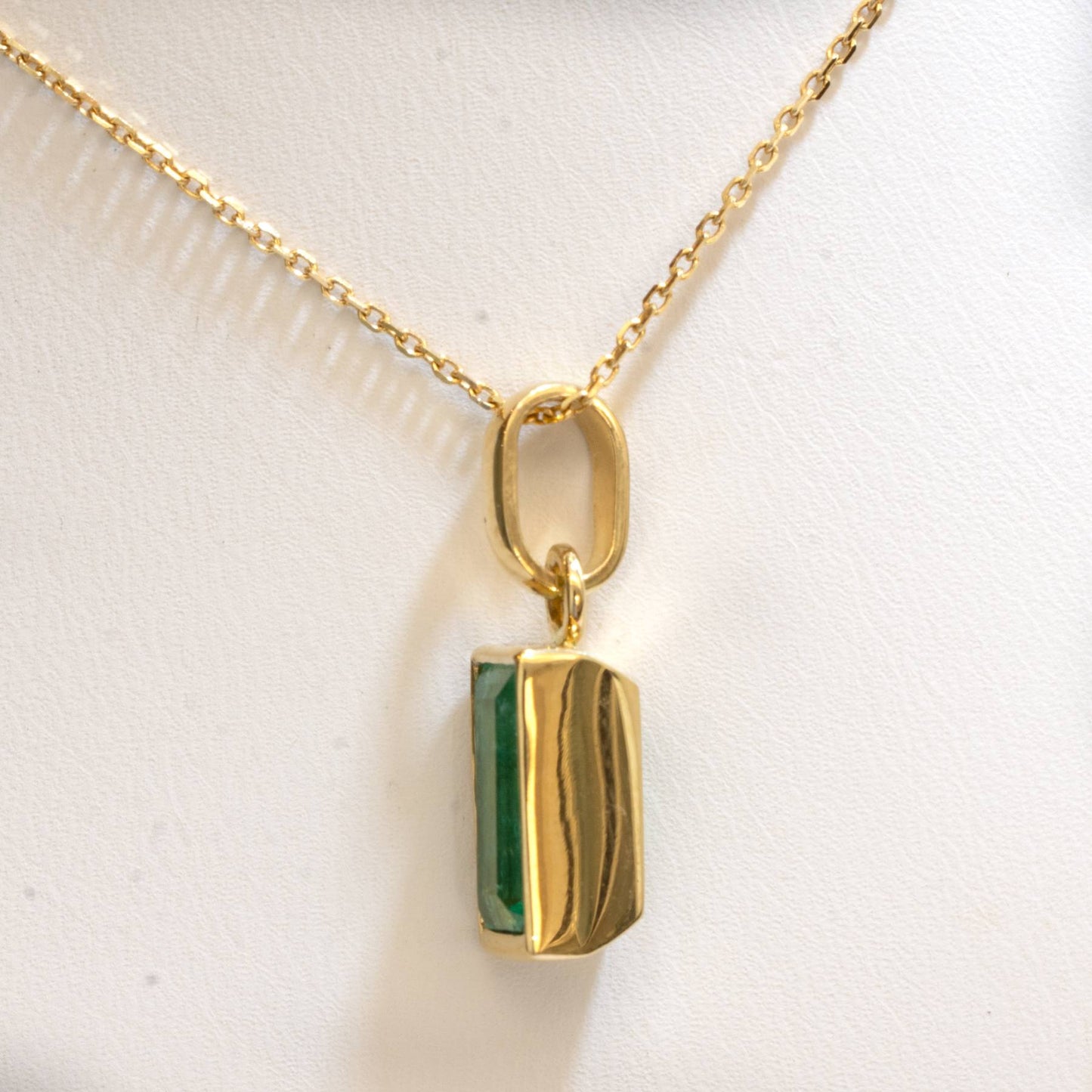 2.32ct Natural Colombian Emerald Pendant in 18K Yellow Gold