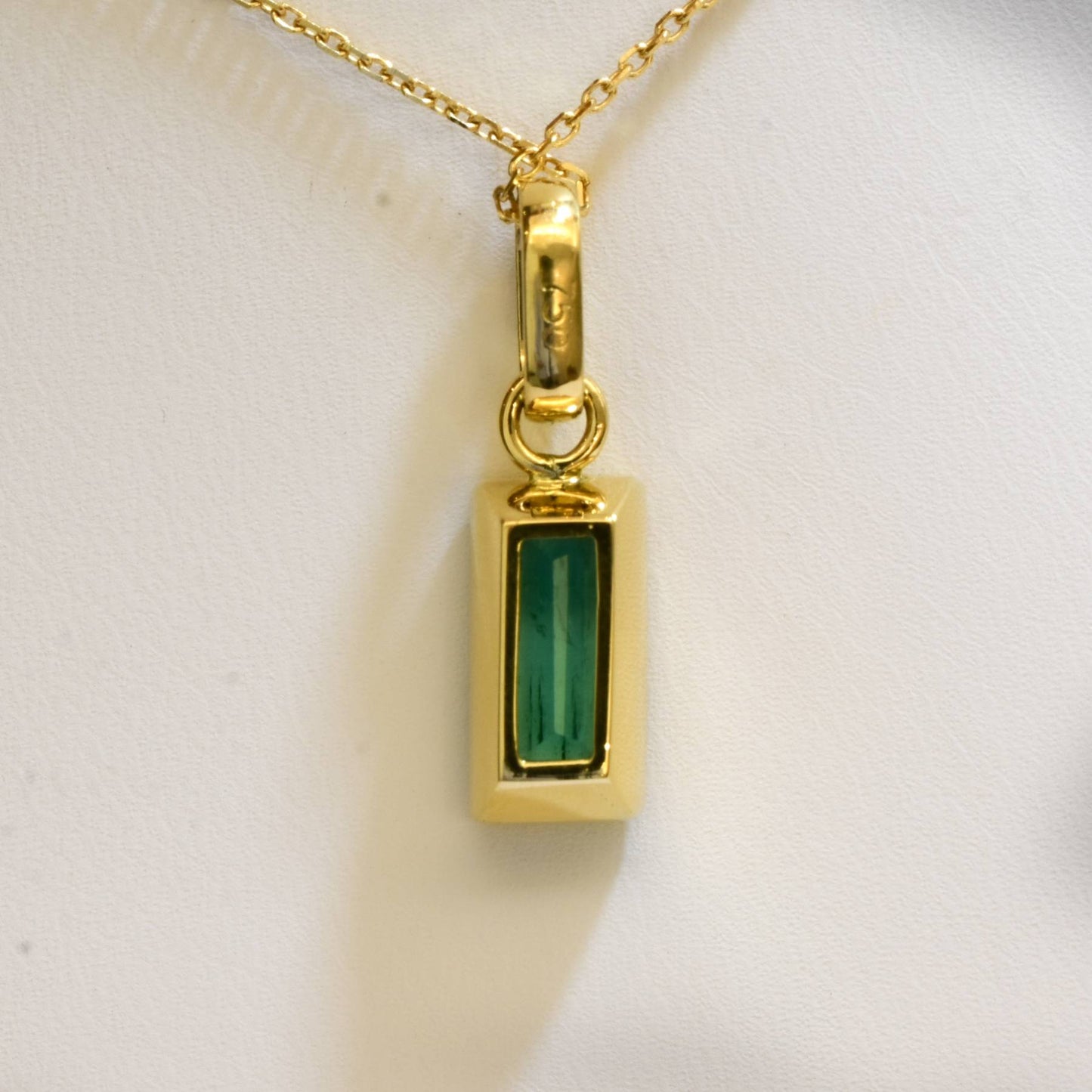 2.32ct Natural Colombian Emerald Pendant in 18K Yellow Gold