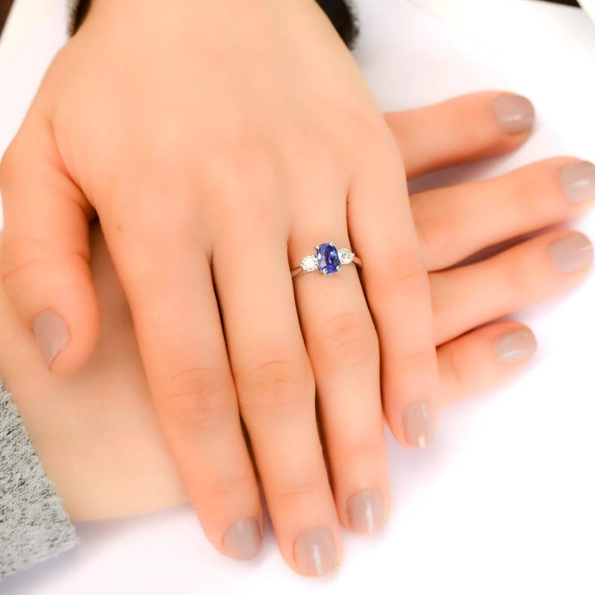Cornflower Blue Ceylon Sapphire and Diamond Three Stone Ring 18K Gold