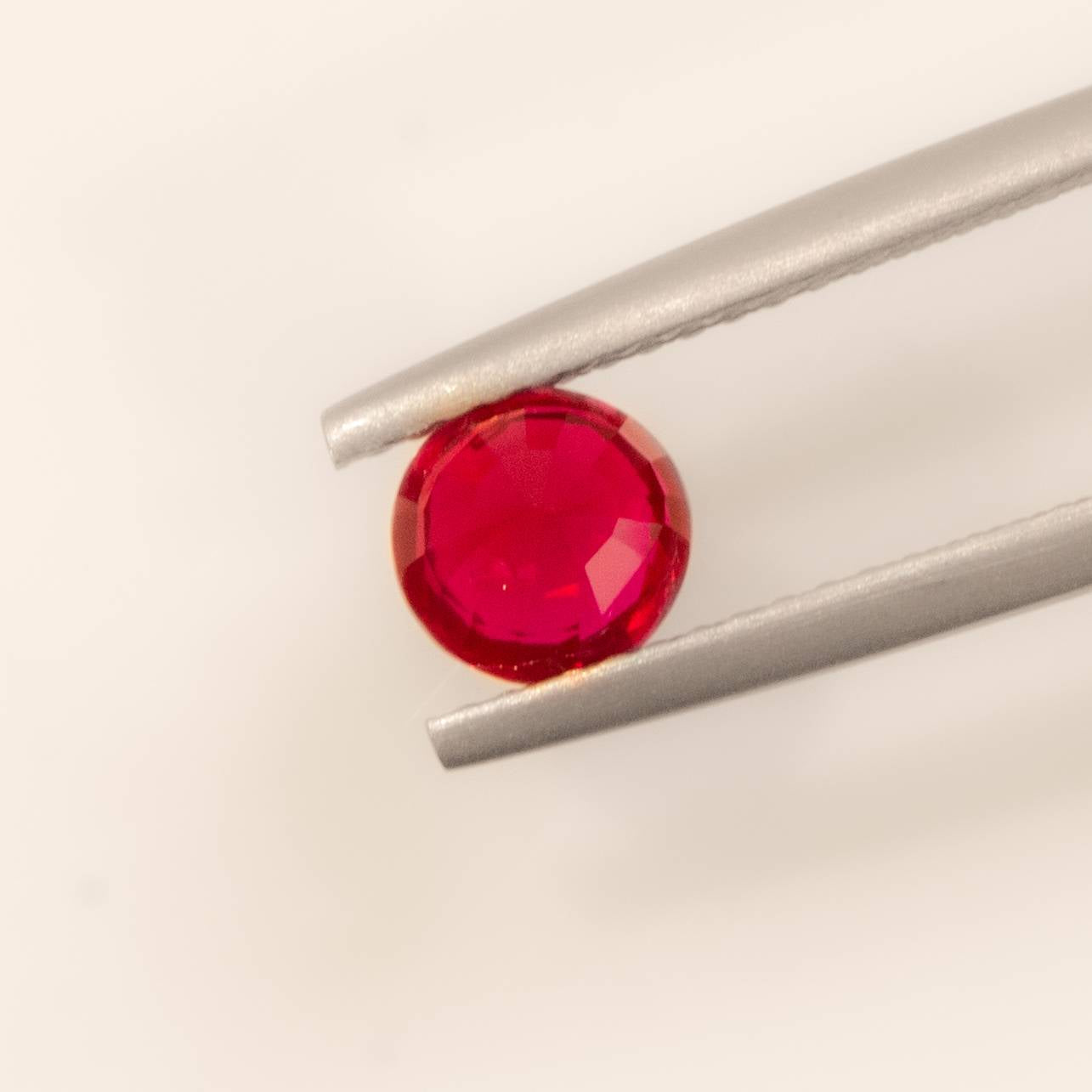 1.0 ct Natural Ruby Round Shape Unheated