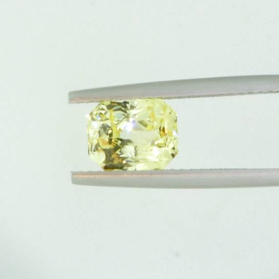 2.56 ct Natural Yellow Sapphire Radiant   Shape Unheated