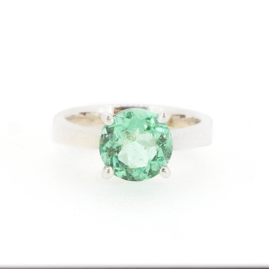 Colombian Emerald Solitaire Ring in 18K Gold