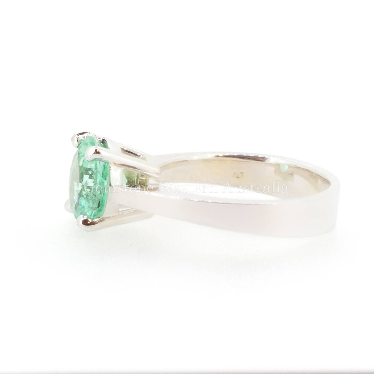 Colombian Emerald Solitaire Ring in 18K Gold