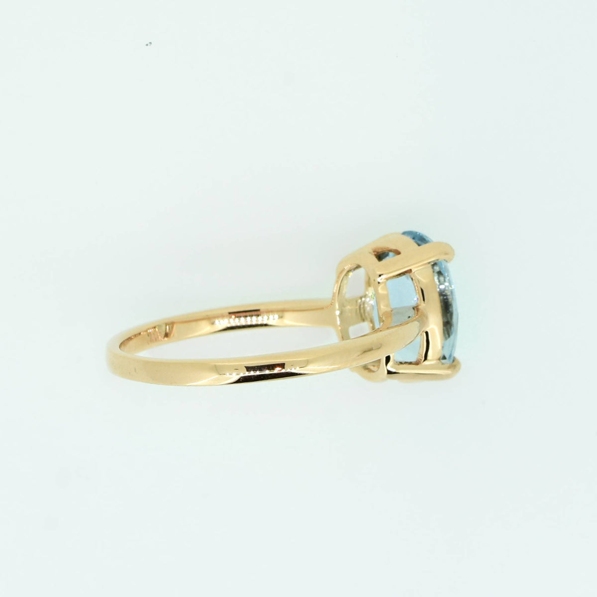 Oval Cut Aquamarine Ring in Rose Gold