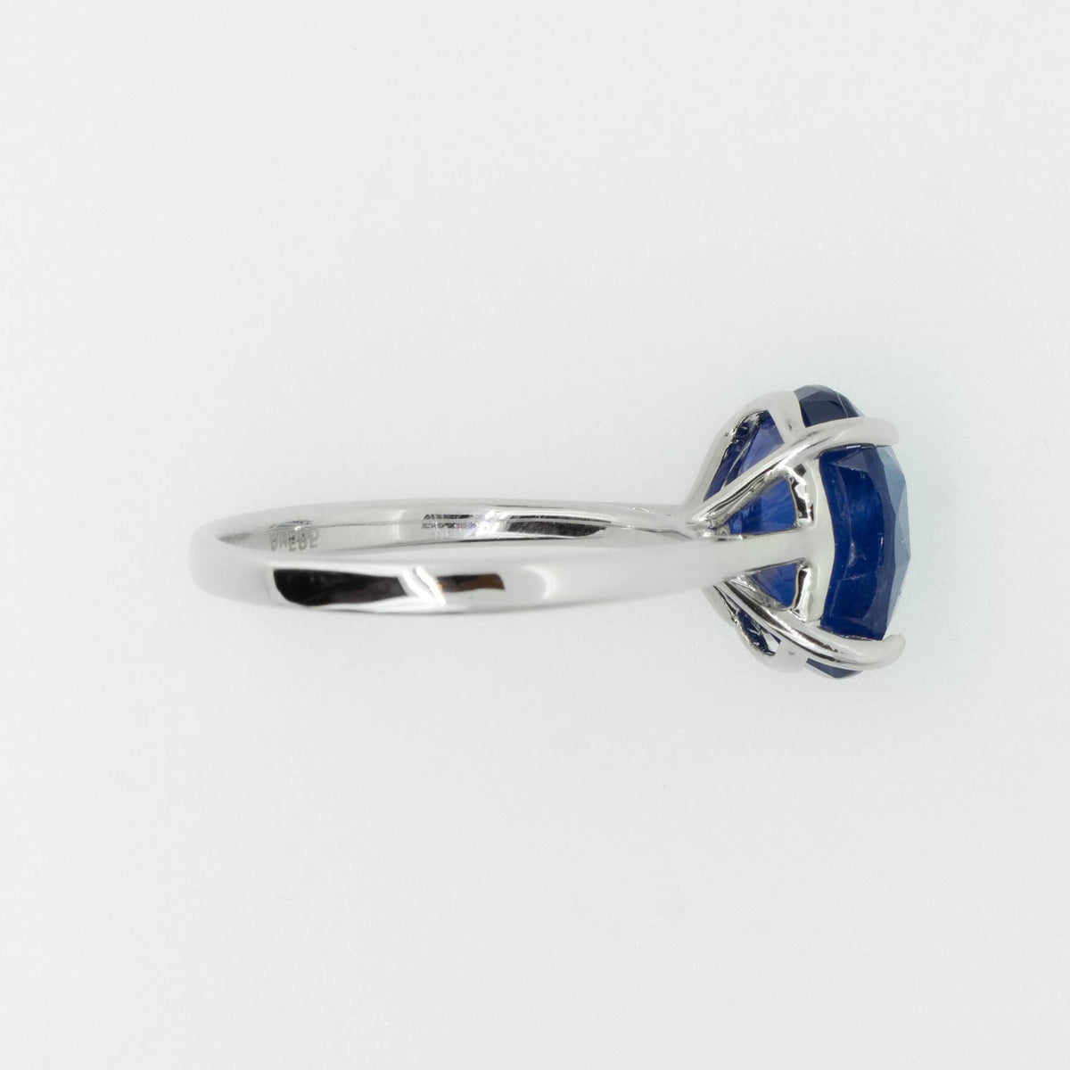 5.53 Carats Ceylon Blue Sapphire Ring in White Gold