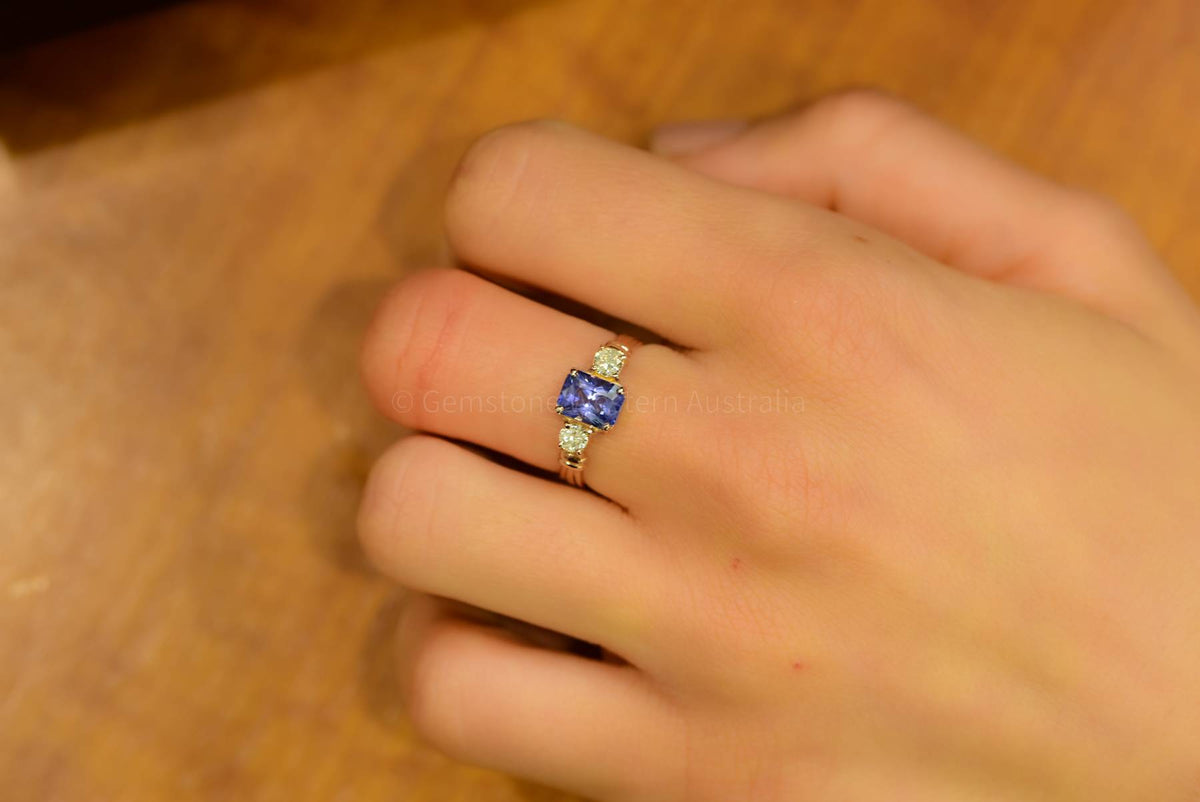 Natural Unheated Sapphire and Diamonds Three Stone Ring
