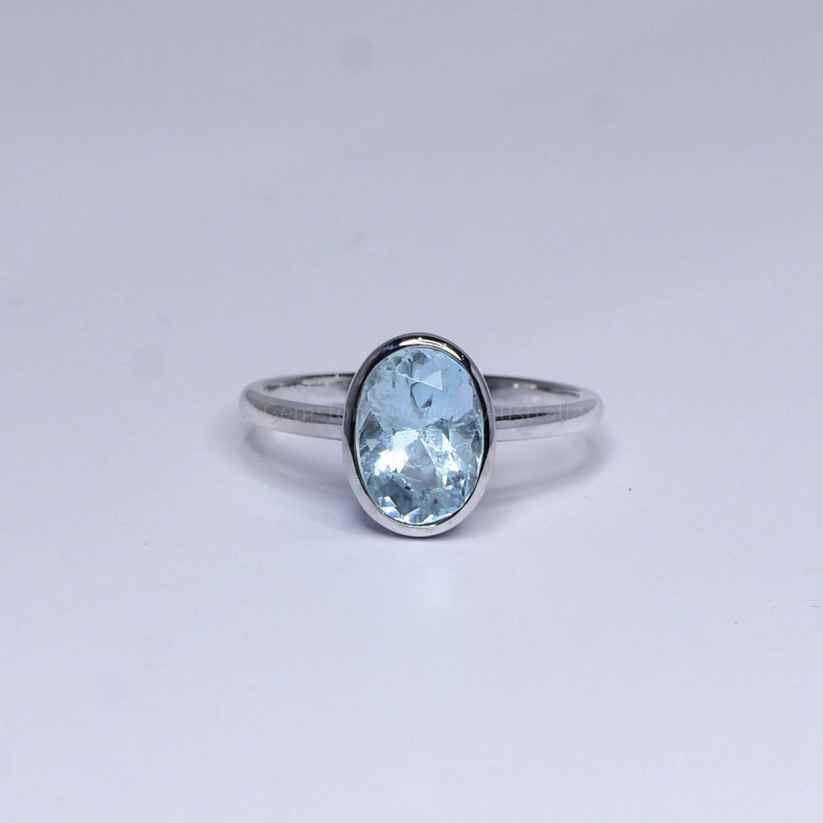 Oval Cut 2.0 ct Aquamarine Ring in White Gold