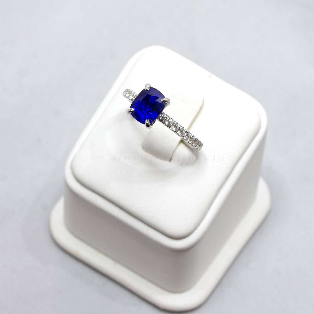 2.67ct Natural Sapphire Ring Solitaire Sapphire Engagement Ring 18K White Gold