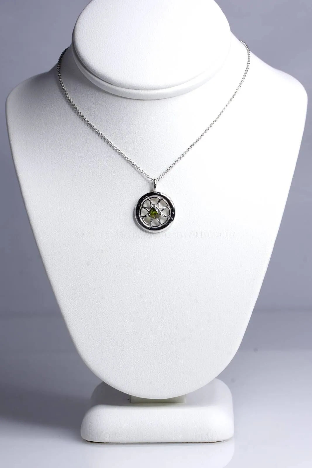 Round Design Natural Alexandrite Pendant in 18K White Gold Alexandrite pendant and Chain