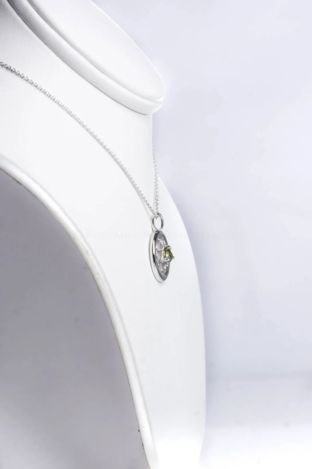 Round Design Natural Alexandrite Pendant in 18K White Gold Alexandrite pendant and Chain