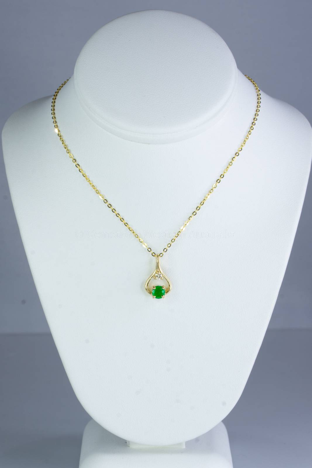 Natural Colombian Emerald and Diamond Pendant 18K Gold