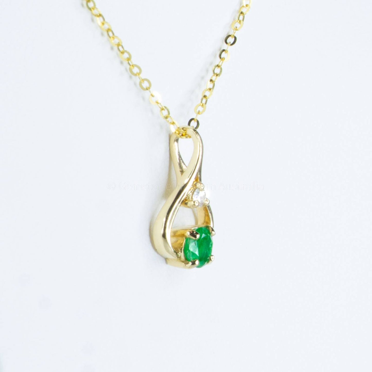 Natural Colombian Emerald and Diamond Pendant 18K Gold