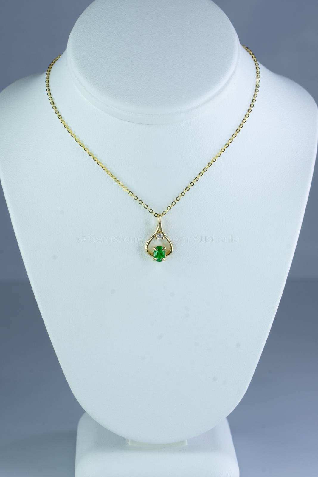 Natural Colombian Emerald Diamond Pendant Necklace in 18K Yellow Gold