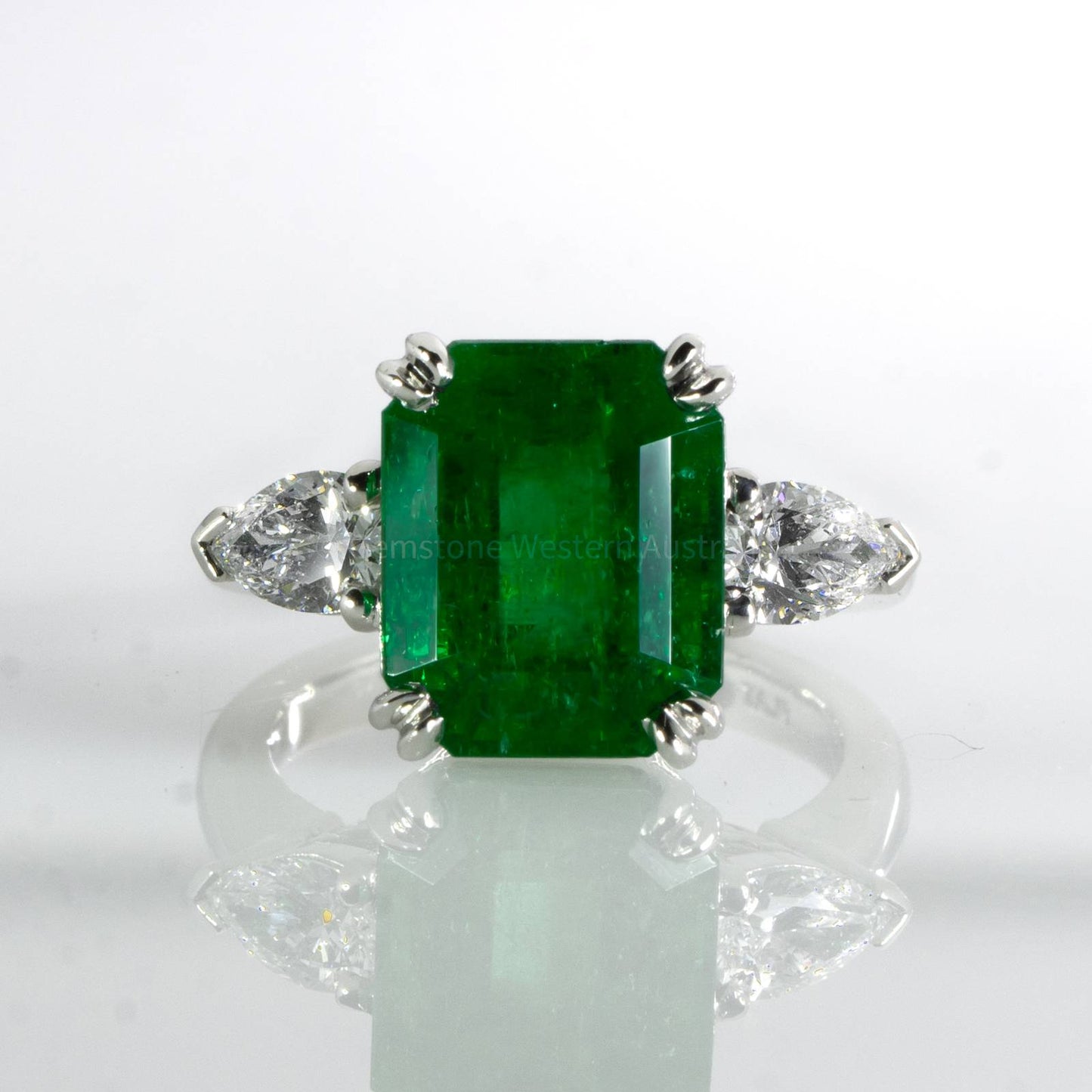 6.46 Carats Colombian Emerald and Diamond Statement Ring GIA Certified