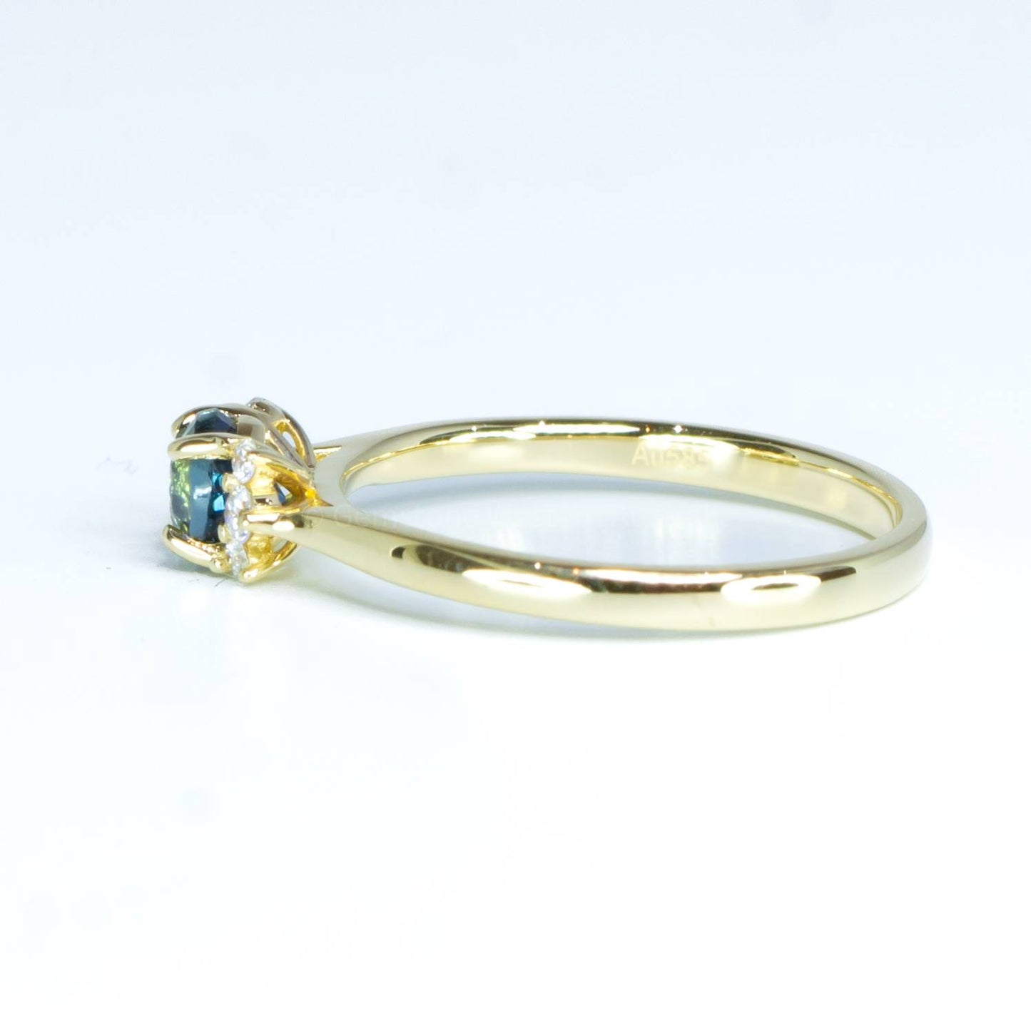 Natural Teal Sapphire and Diamonds Ring in 14K Gold