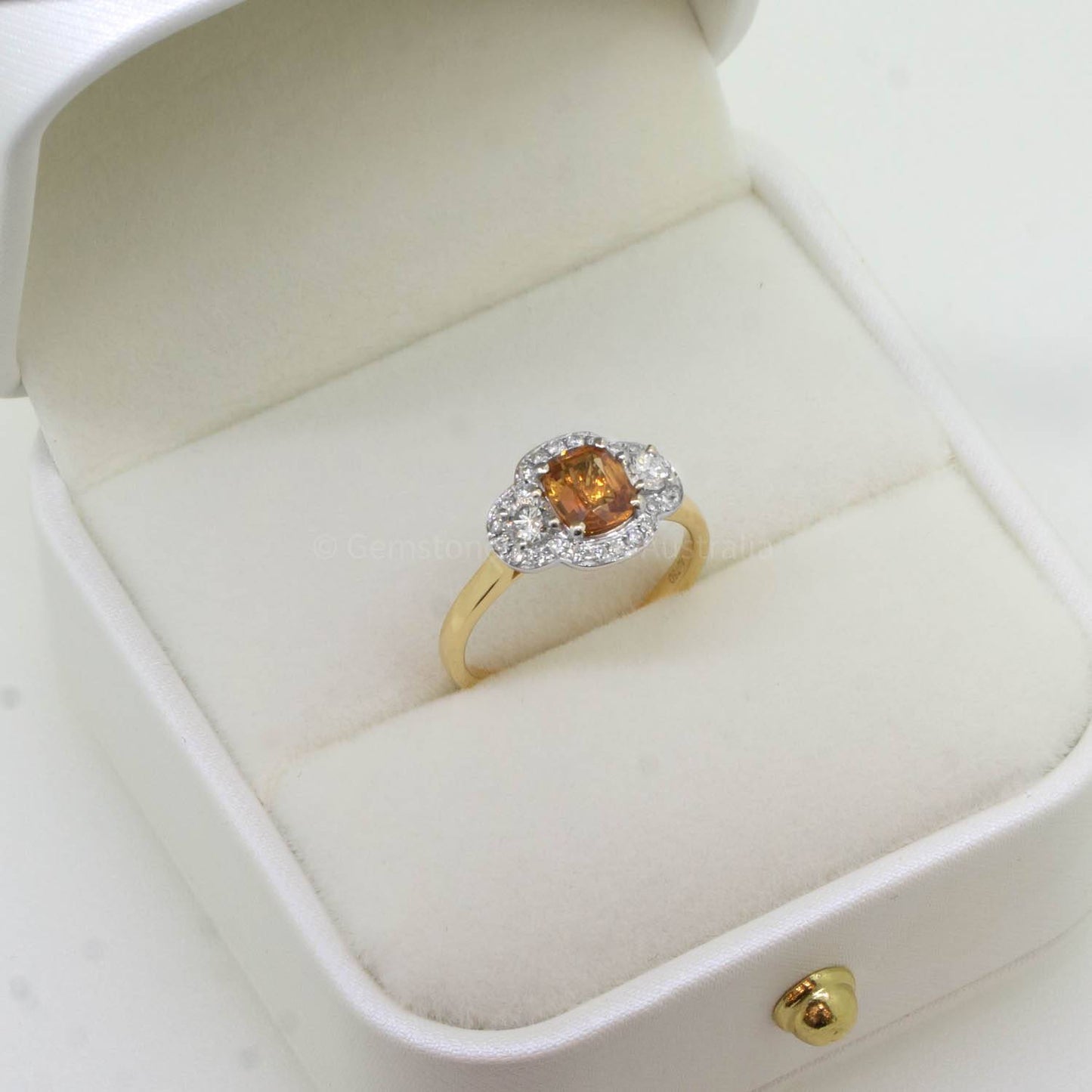 Padparadscha Sapphire and Diamonds Ring 1.60 Carats