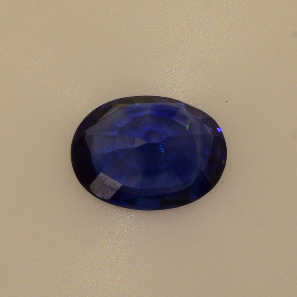 1.95 Carats Blue Sapphire Oval Shape