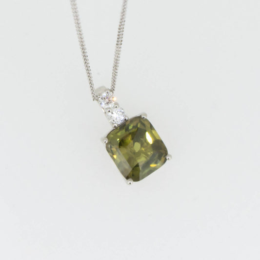 6.59ct Green Sapphire and Diamonds Pendant Necklace in Platinum 950