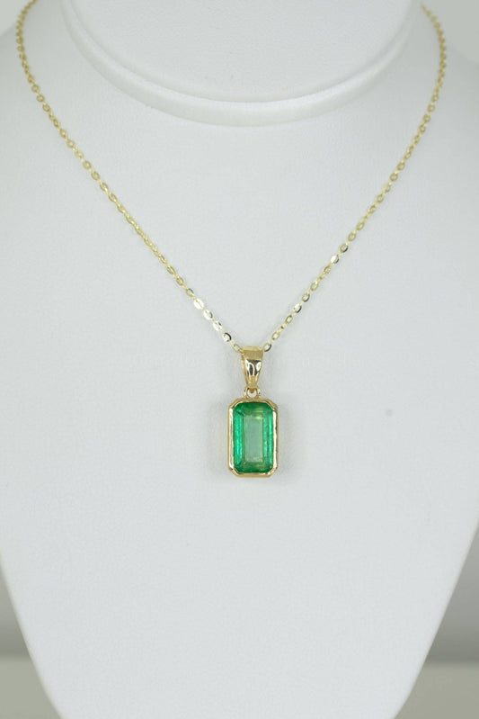 2.18ct Colombian Emerald Pendant in 18K Yellow Gold