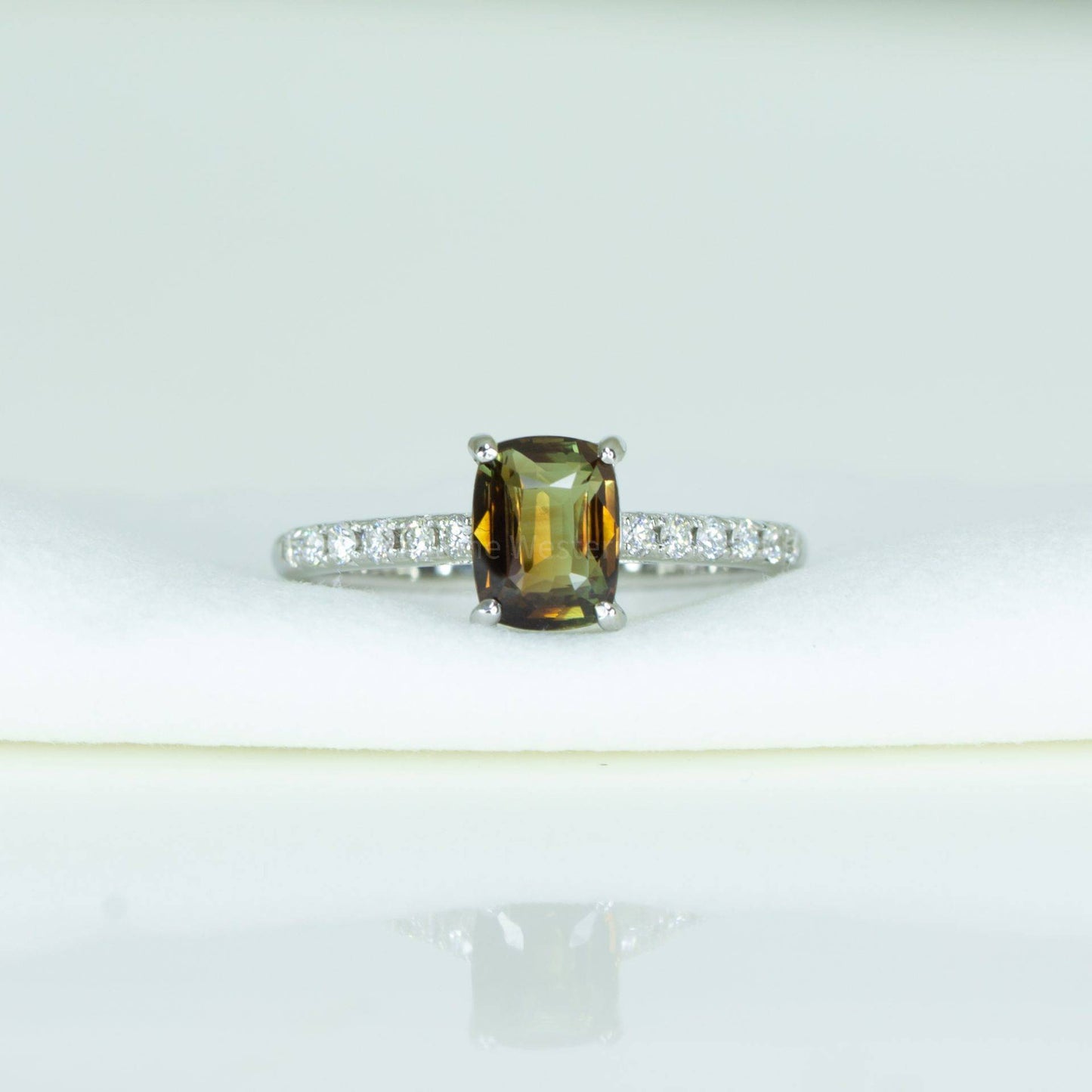 1.35 Alexandrite Solitaire Ring with accent Diamonds in 18K Gold