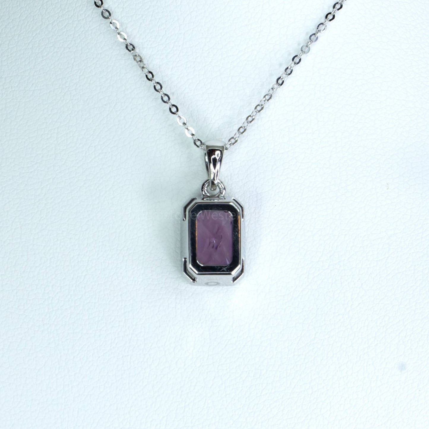 3.10ct unheated Violet Sapphire Pendant in 950 Platinum