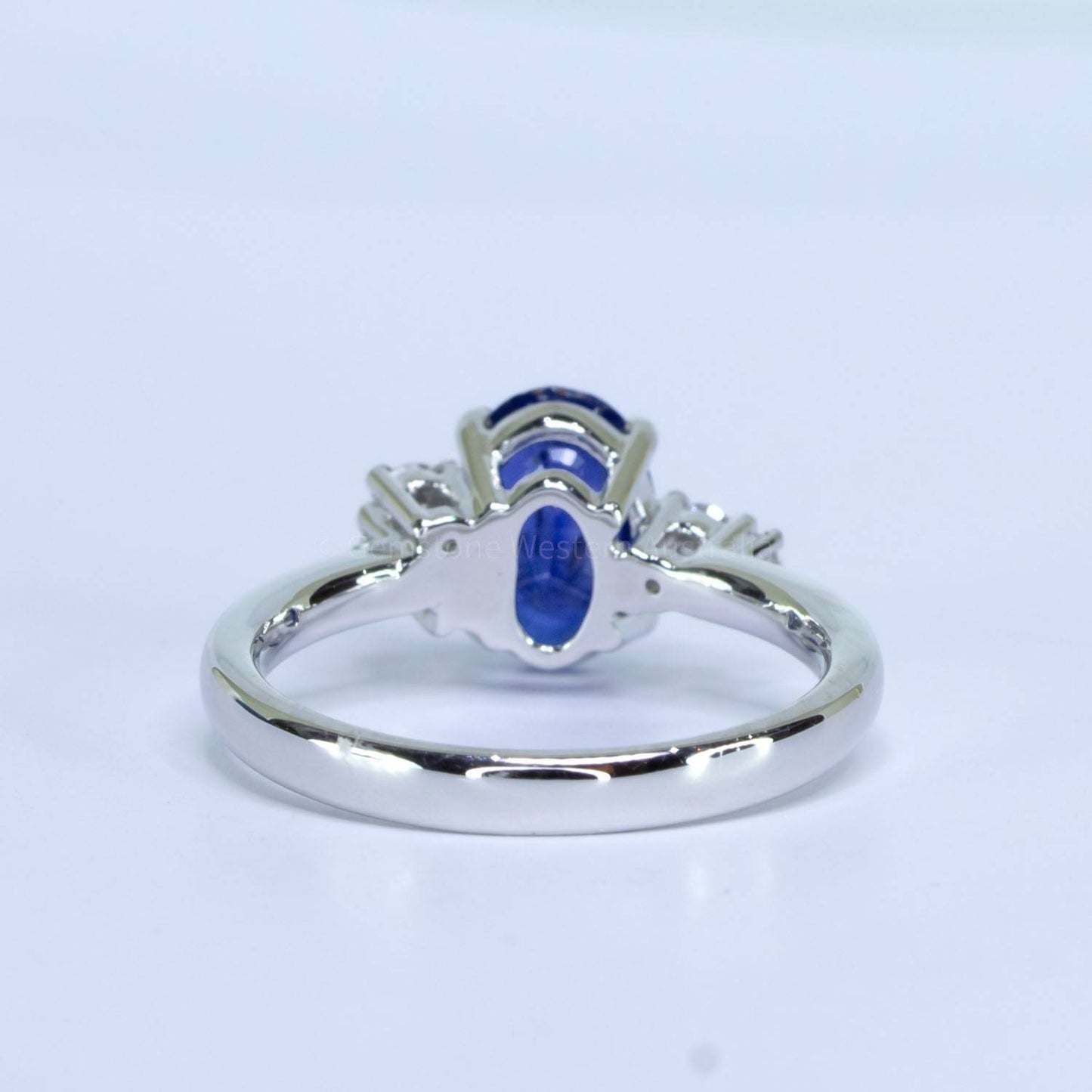 2 carats Natural Sapphire Asymmetrical Ring in Platinum