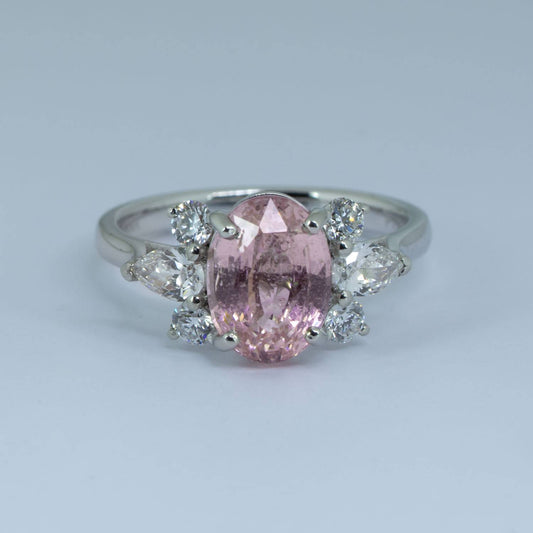 4.32 carats Natural Padparadscha Sapphire Statement Ring Padparadscha and Diamonds Ring in Platinum 950