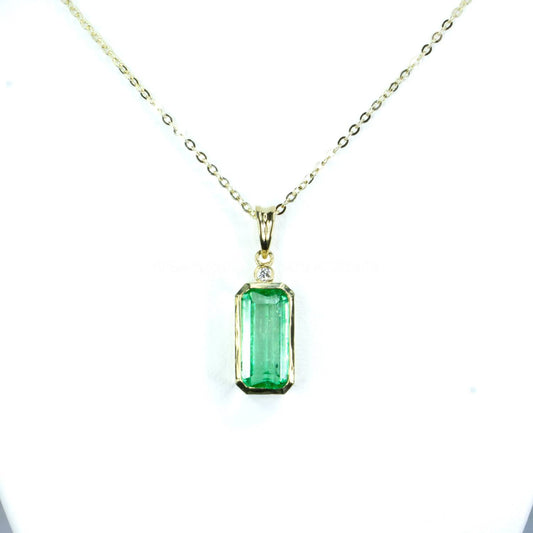 2.70ct Emerald cut Pendant | Colombian Emerald Pendant