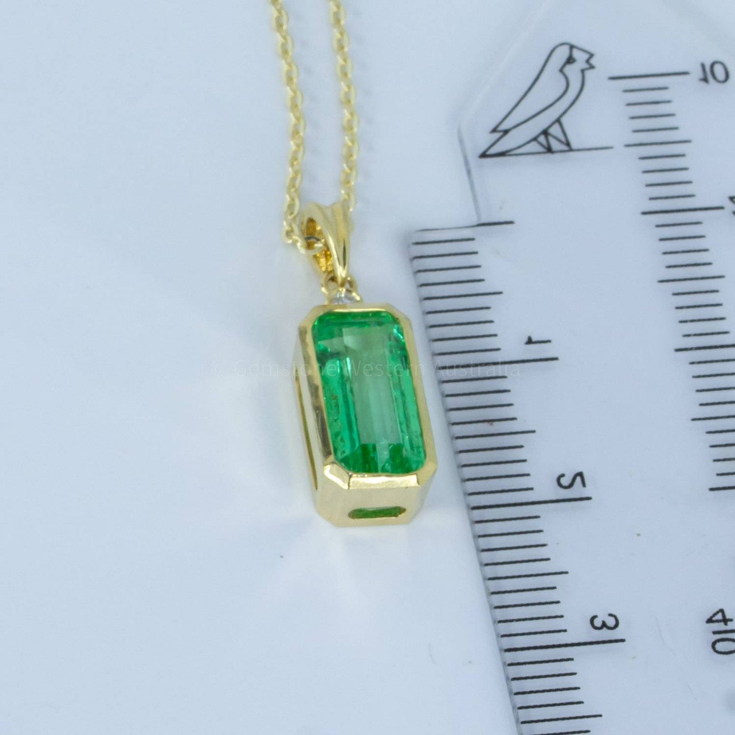 2.70ct Emerald cut Pendant | Colombian Emerald Pendant