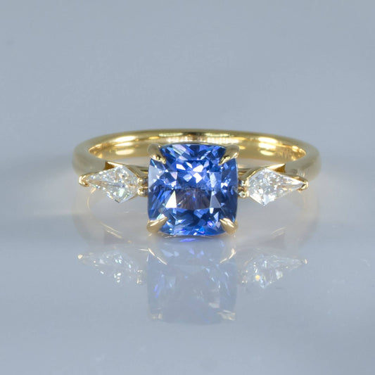 2.74CT Natural Sapphire Diamond Kite Ring in 18K Gold