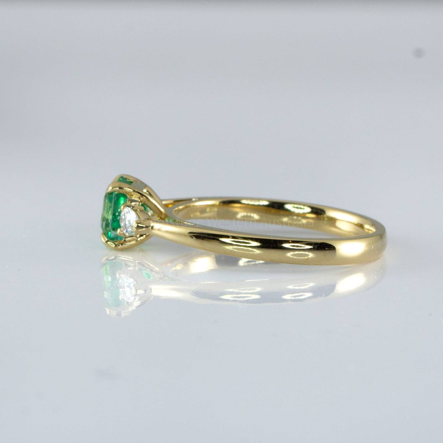 Emerald-Cut Emerald and Diamonds Ring in 18K Gold