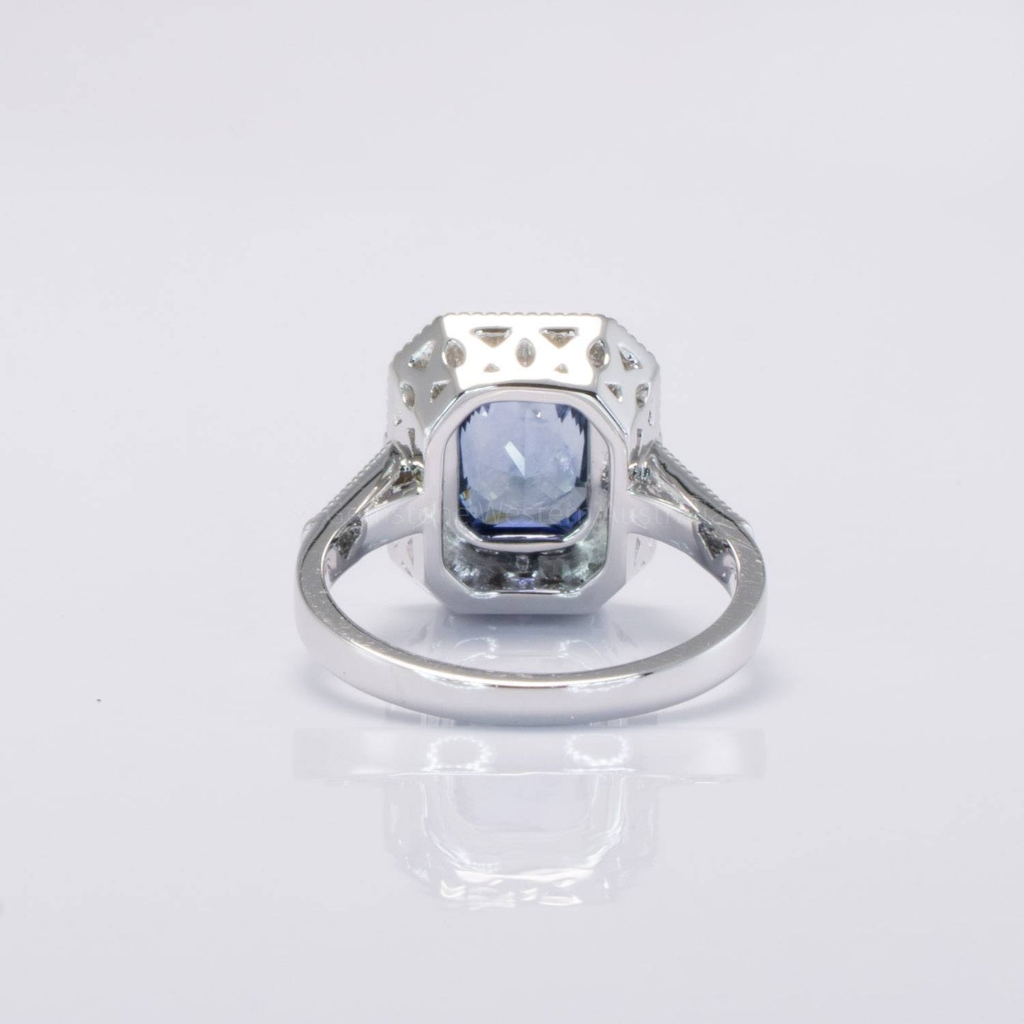 3 carats Unheated Sapphire Platinum Ring