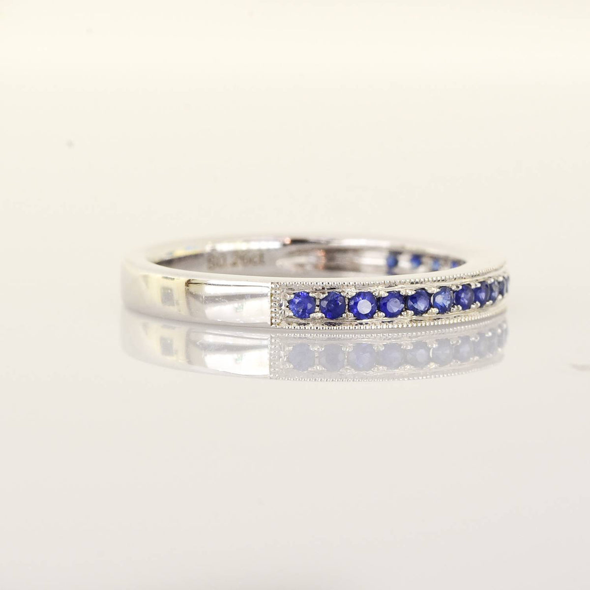 Ring Band with Natural Blue Sapphires 18 Carats White Gold