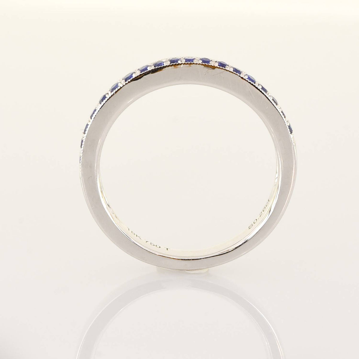 Ring Band with Natural Blue Sapphires 18 Carats White Gold