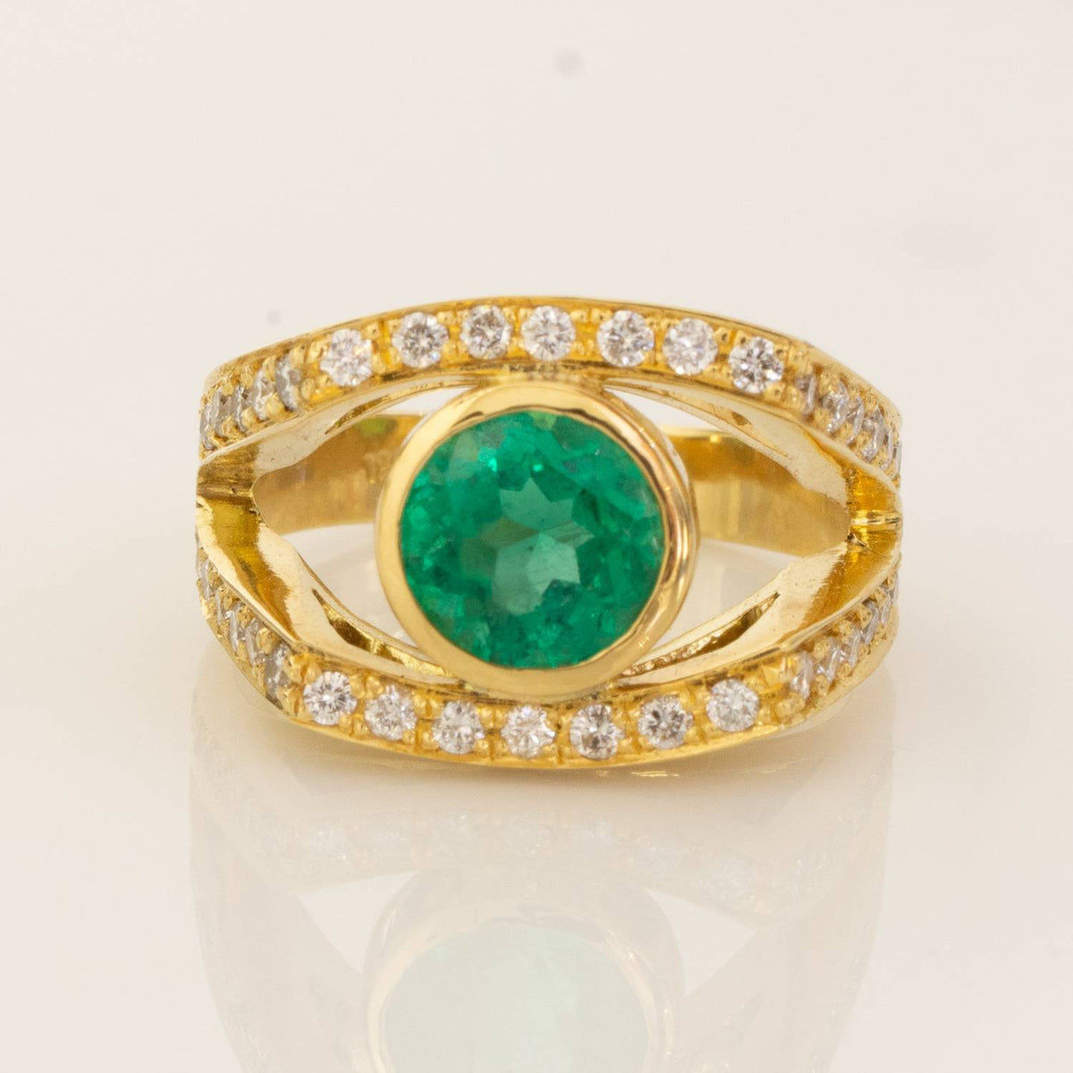 Colombian Emerald and Diamond State Ring 18K Yellow Gold