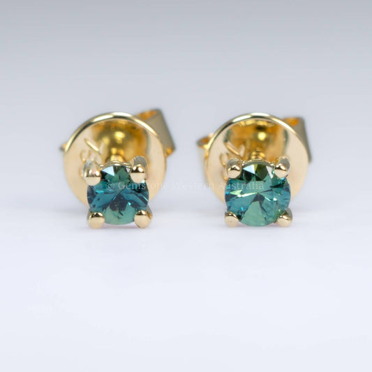 Classic 4-Prong Australian Teal Sapphire Stud Earrings in 18K Gold