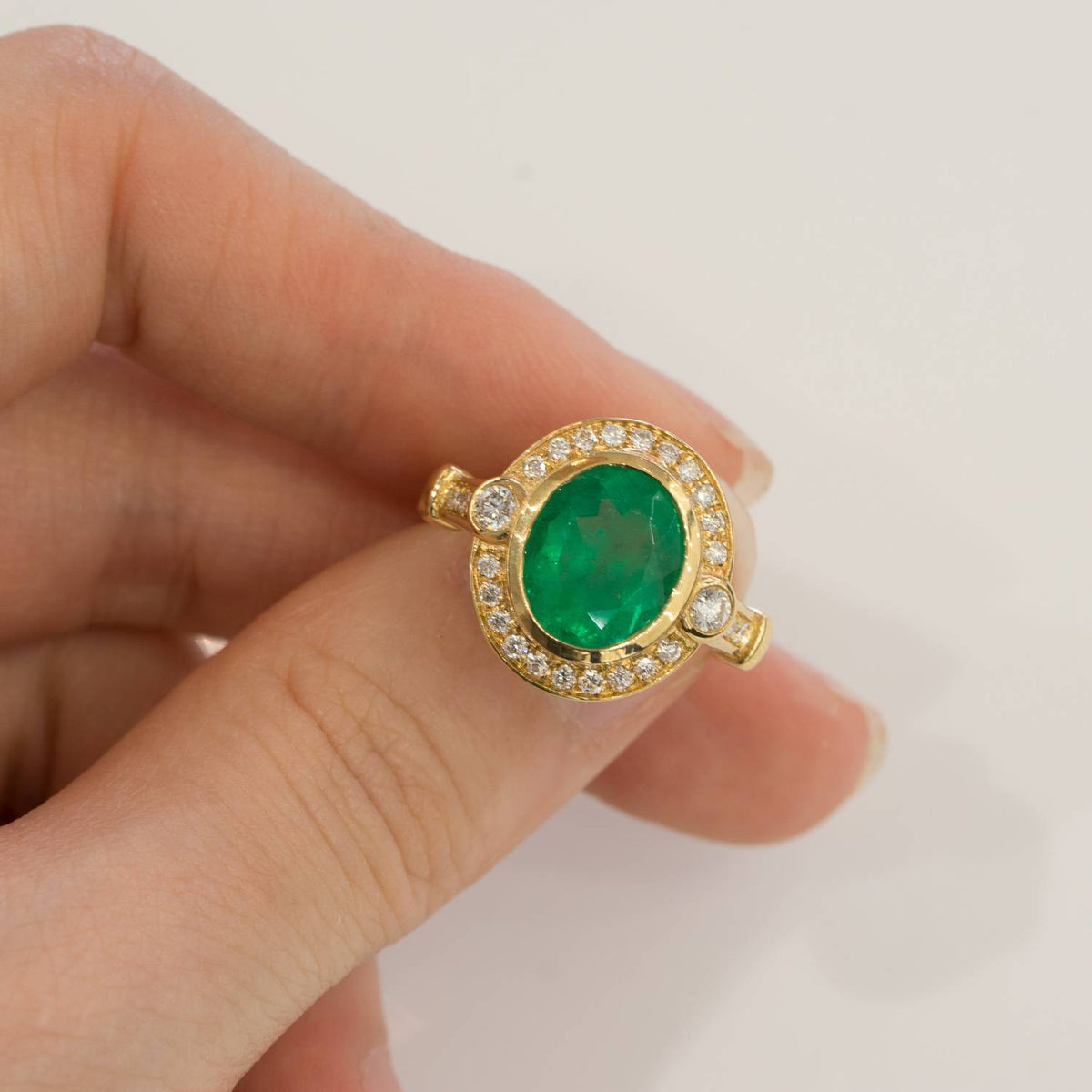 2.5ct Colombian Emerald Diamond Ring