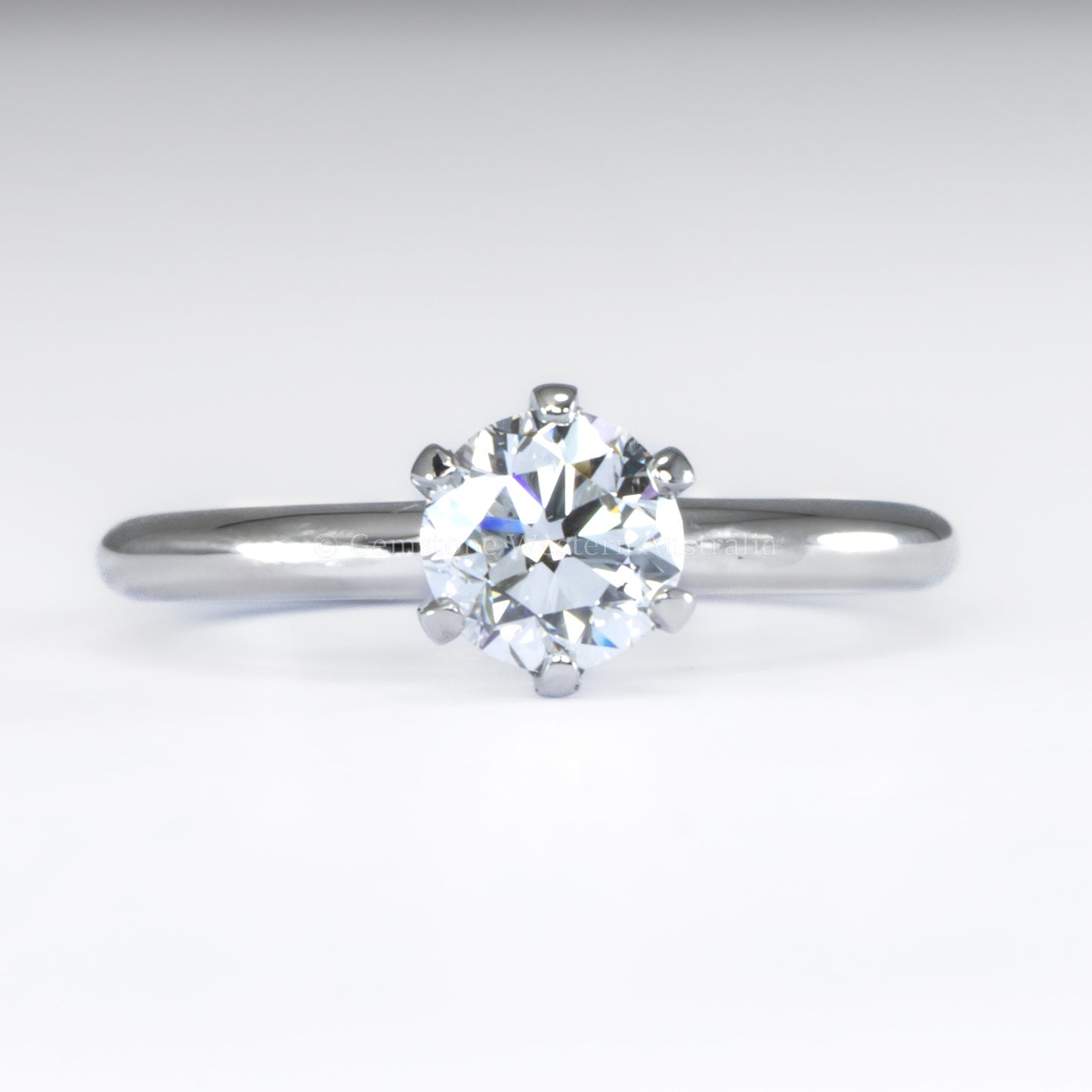 1.0 Carat GIA Certified Round Brilliant Diamond in Platinum Solitaire Setting