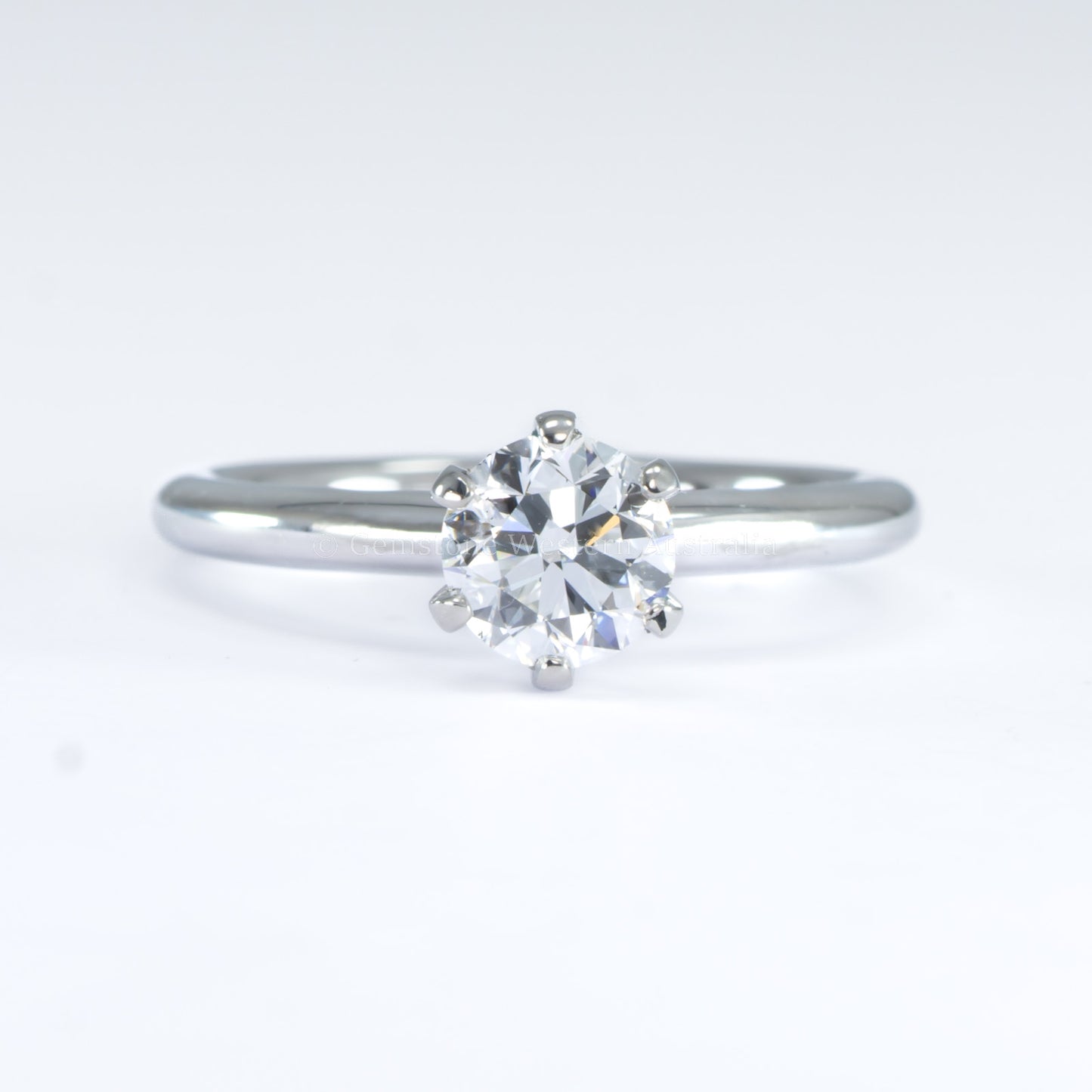 1.0 Carat GIA Certified Round Brilliant Diamond in Platinum Solitaire Setting