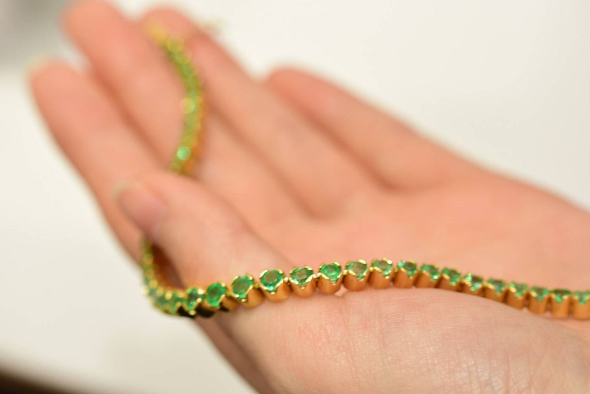 6.82ct Colombian Emerald Tennis Bracelet in 18kt Yellow Gold