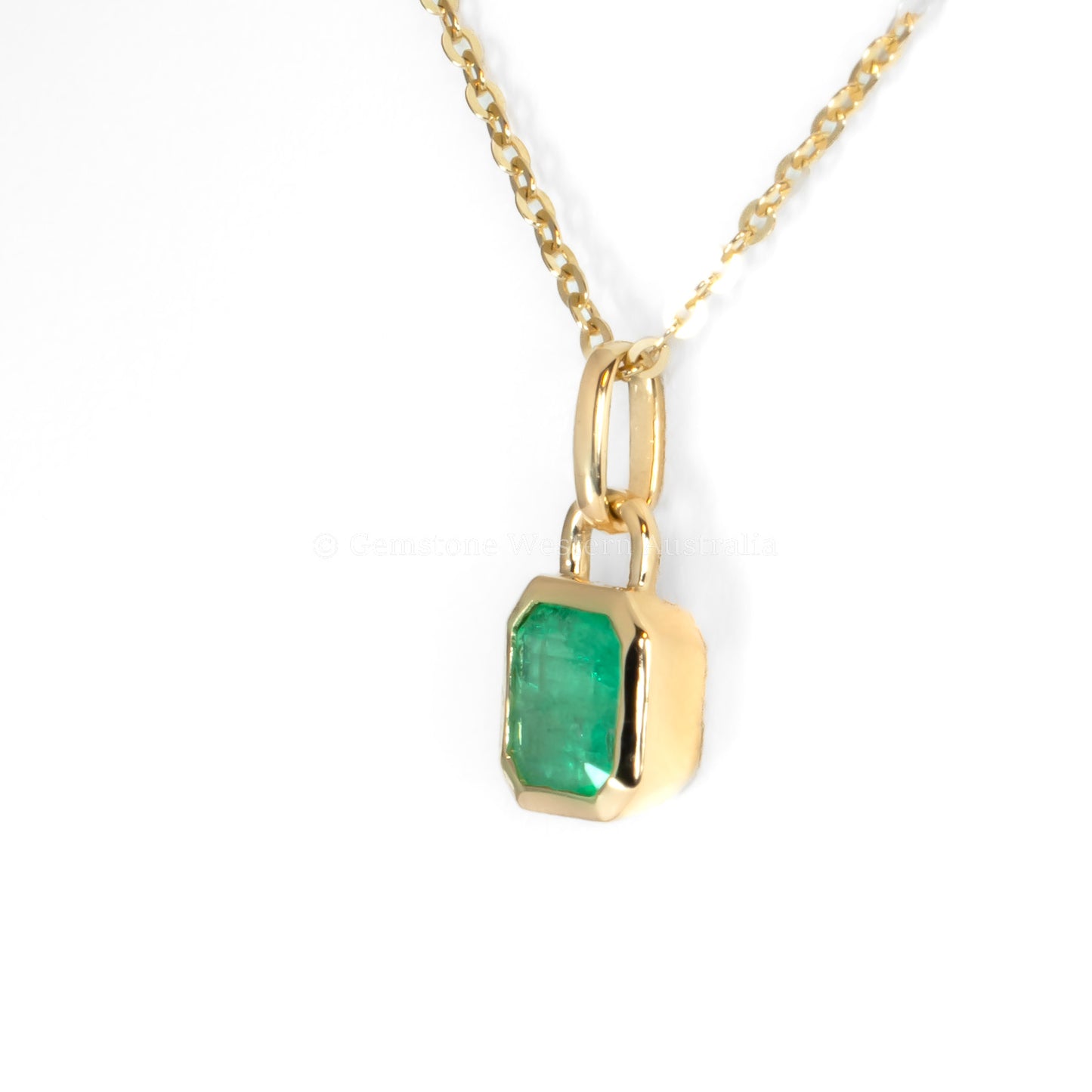 0.69ct Natural Emerald Cut Colombian Emerald Pendant | 18K Yellow Gold