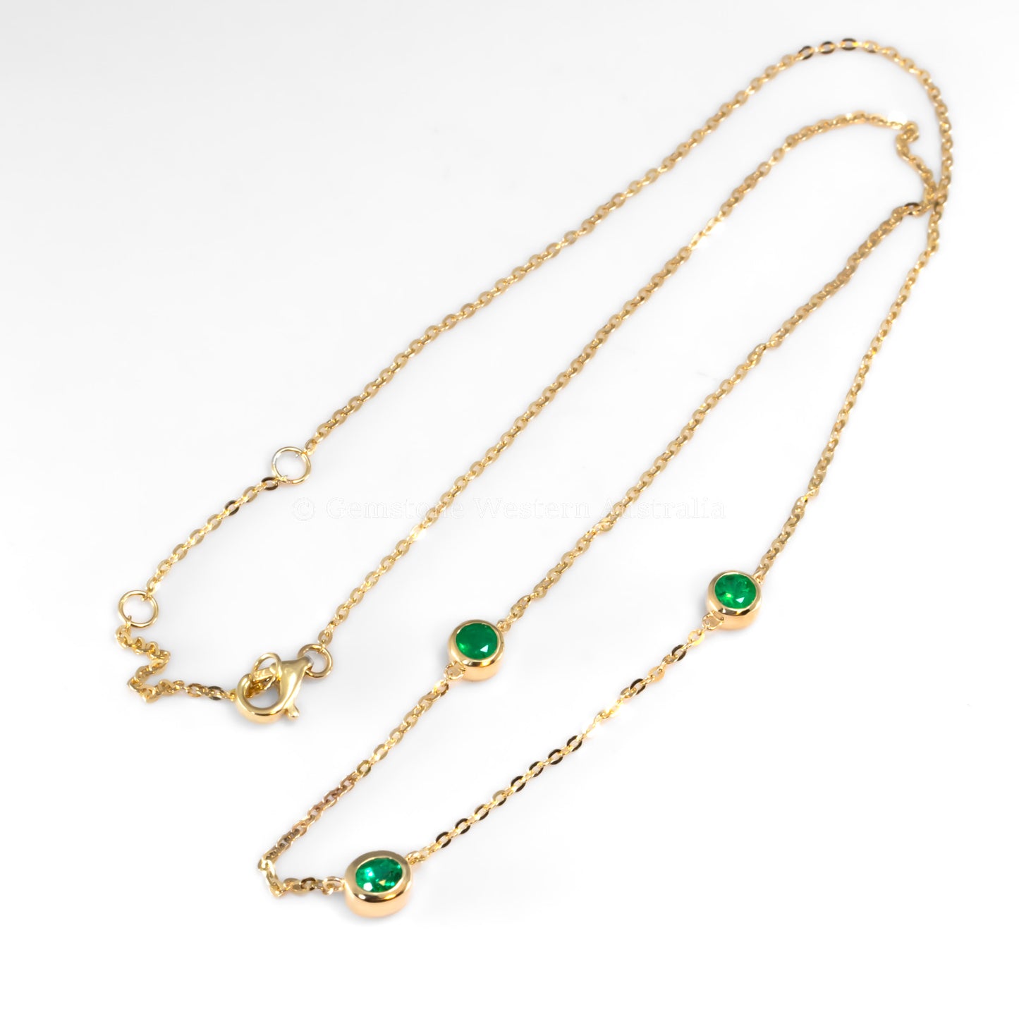 18K Yellow Gold Three-Emerald Bezel Set Pendant Necklace