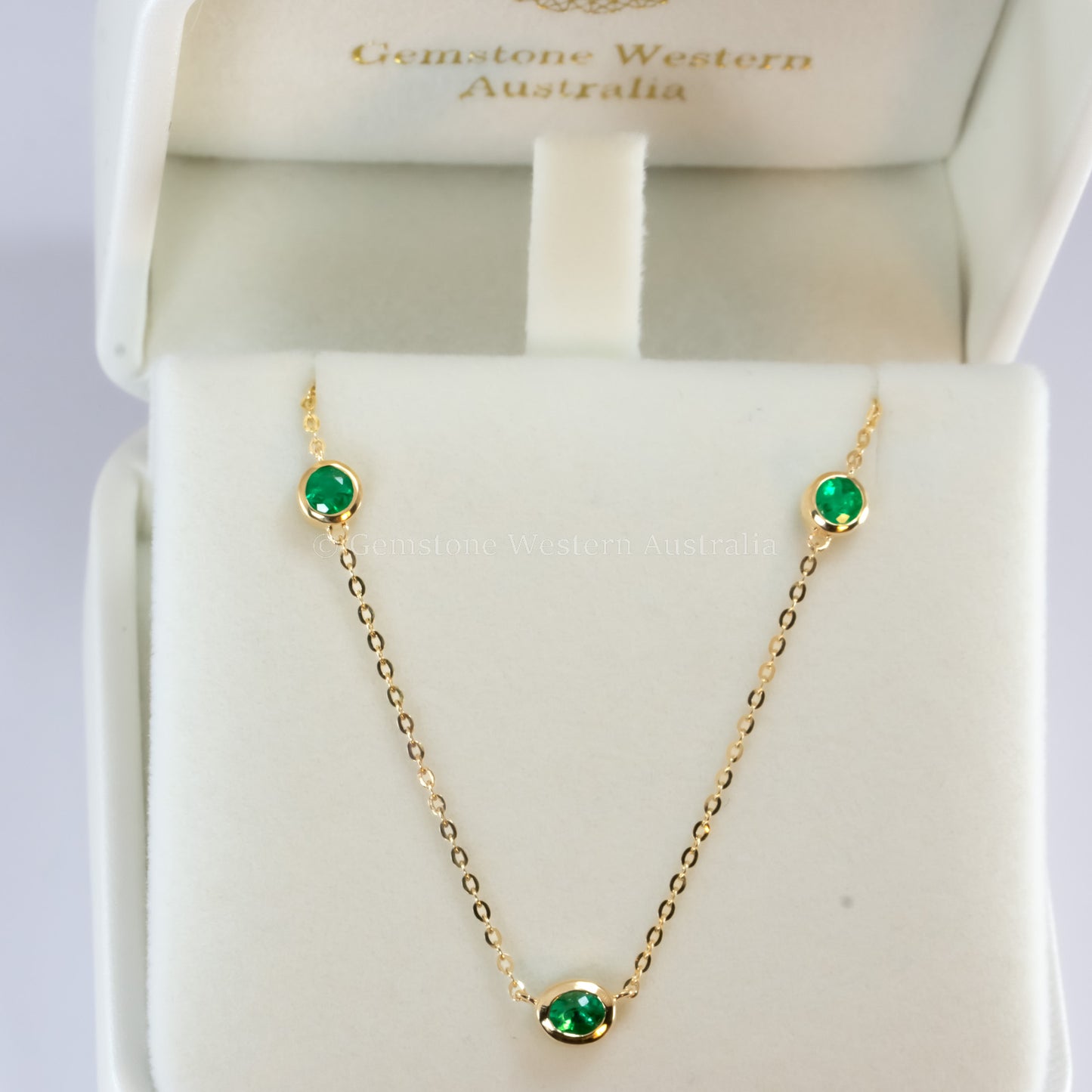 18K Yellow Gold Three-Emerald Bezel Set Pendant Necklace
