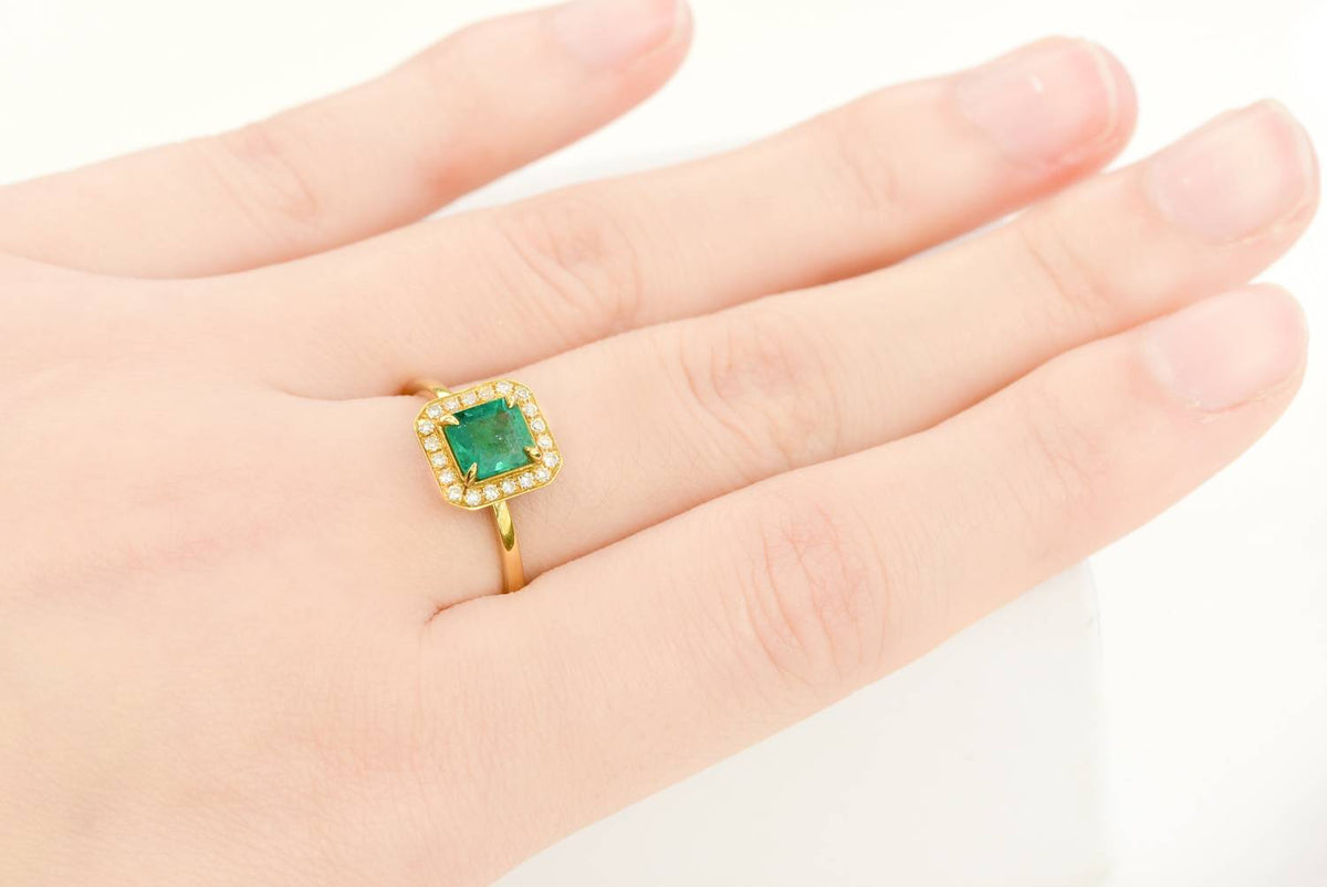 Colombian Emerald and Diamond Halo Ring 18K Gold